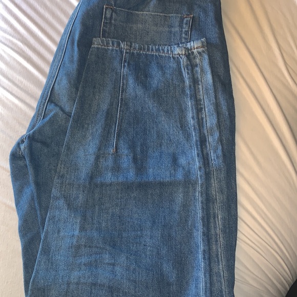 Klarissa Paperbag Waist Jeans - Medium Blue Wash
Size: L - Picture 2 of 6